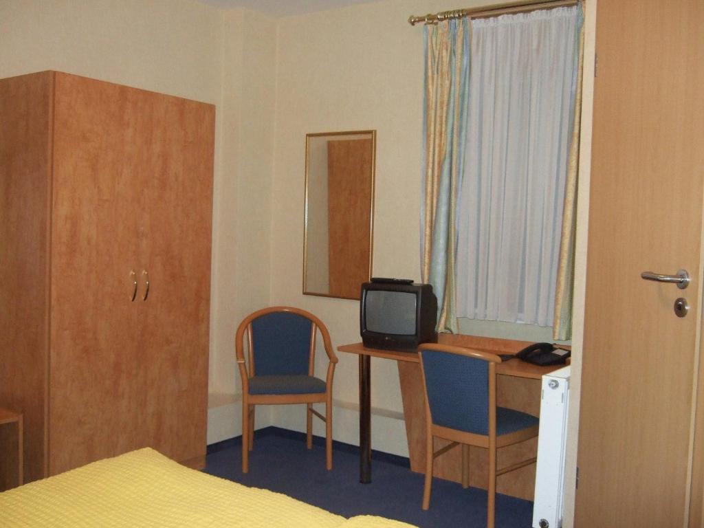 Brauhaus Zils Brau Hotel Restaurant Fohren Zimmer foto
